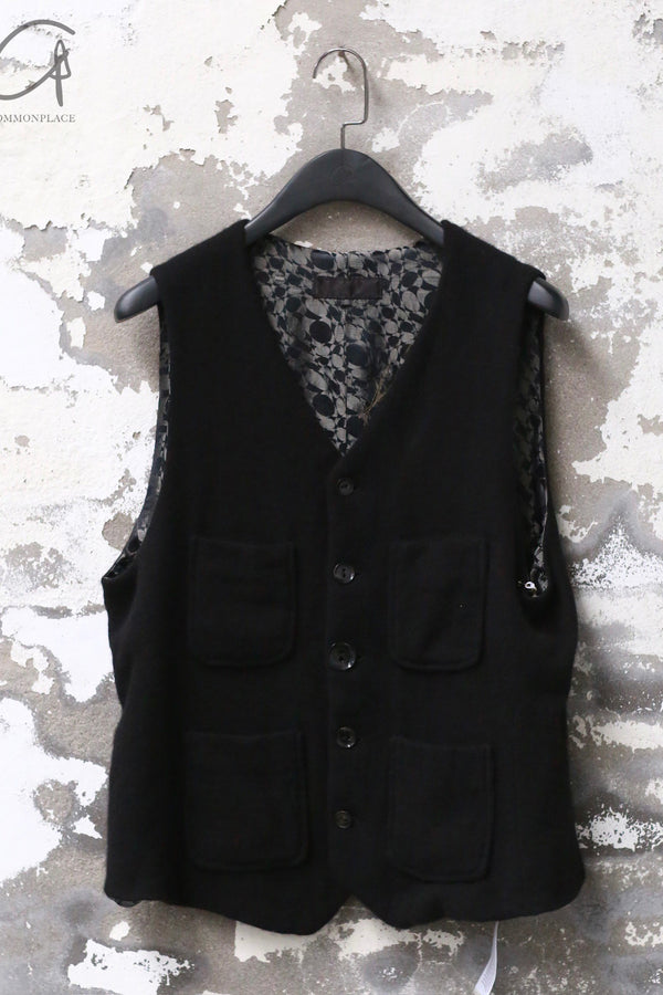 GEOFFREY B. SMALL Vest with 4 patch pockets and hand-sewn silk buttons Italy GBS-EV8J02-SRH Hand-dyed black